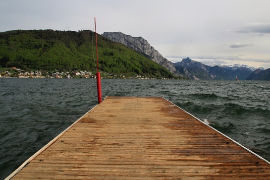 Jezero Traunsee se zámkem Orth