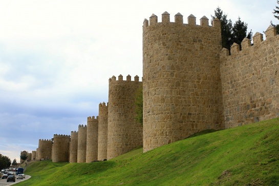Město Avila - hradby