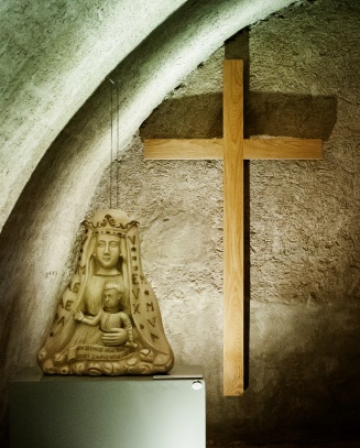 Krypta pod kostelem Narození Panny Marie