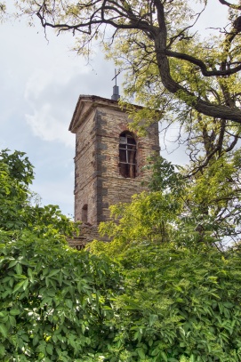 Zřícenina kostela svatého Václava u obce Hrušovany