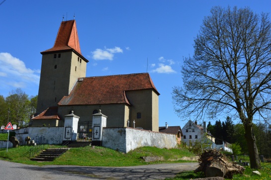 Milhoštov, kostel