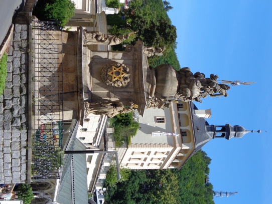 Karlovy Vary - morový sloup, zámecká věž