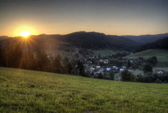 Západ slunce nad Velkými Karlovicemi