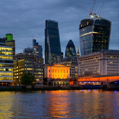 LONDÝN - pohled na CITY