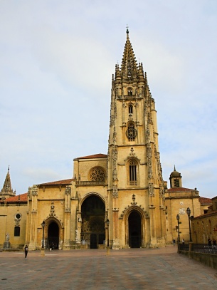 Oviedo  -  Katedrála sv, Salvadora