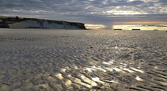 pobřeží u Arromanches