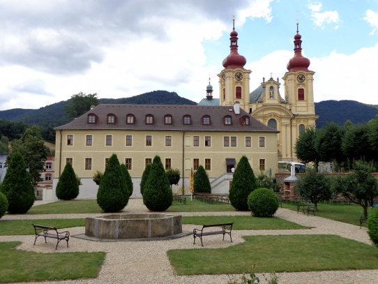 Hejnice klášter