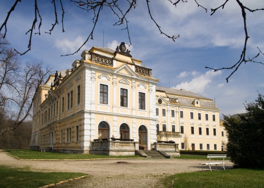 Lysá nad Labem zámek