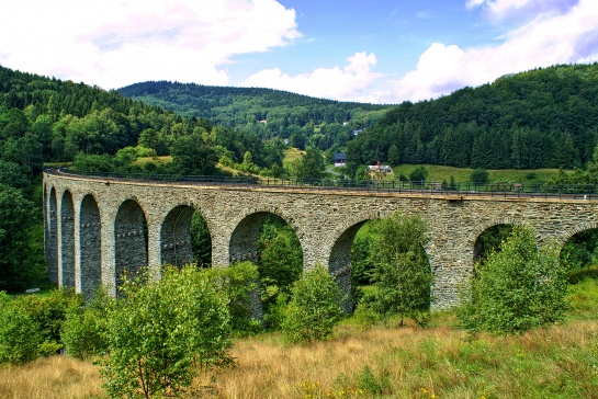 Železniční viadukt Novina