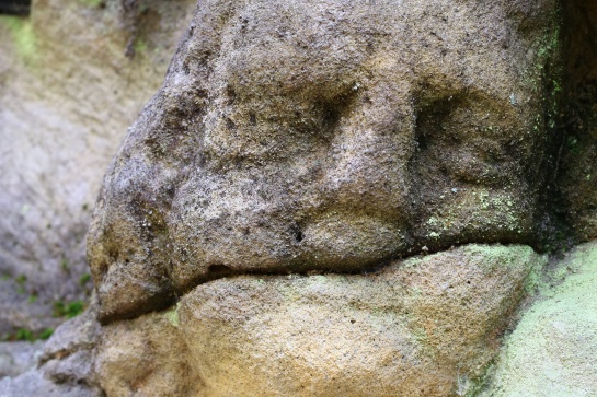 Kamenný oltář Nejsvětější trojice - detail