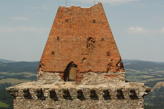 Západní věž.
