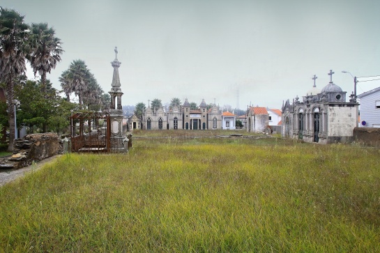 V Portugalsku na hřbitově
