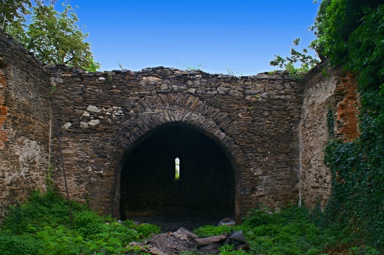 Zřícenina kostela Všech Svatých