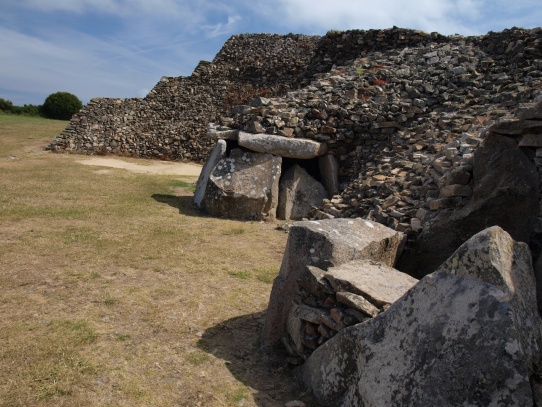 megalitická mohyla Tumuluz du Barnenez