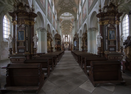Barokní klášterní kostel Nanebevzetí Panny Marie, svatého Wolfganga a svatého Benedikta