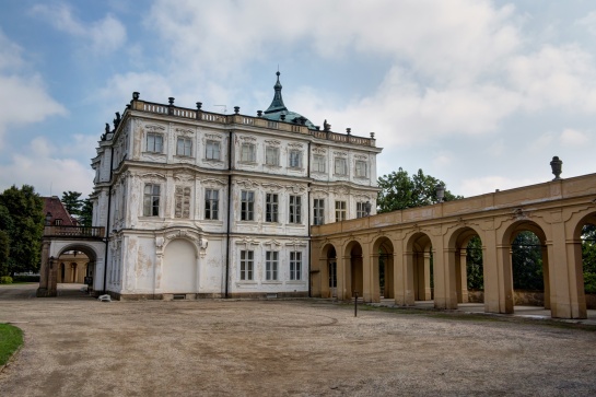 Státní zámek Ploskovice