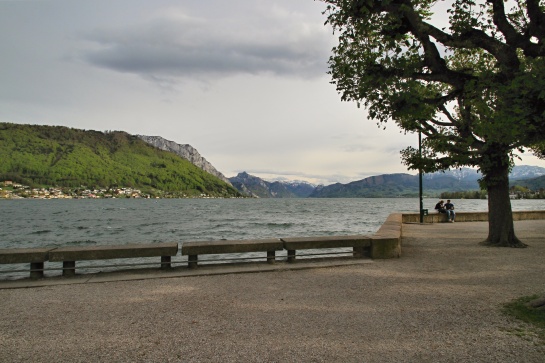 Jezero Traunsee u města Gmunden