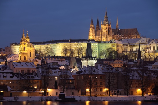 Pražský hrad za zimní noci