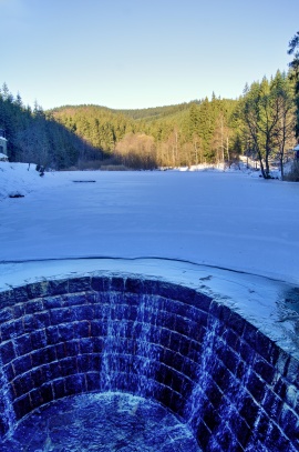 Karlovské jezero