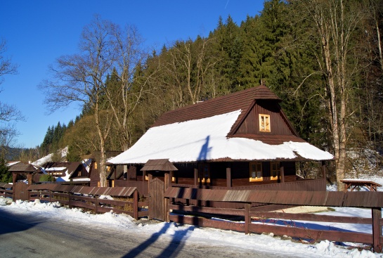 Velké Karlovice, roubenky
