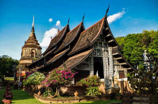 Chrám a stúpa v Thajsku