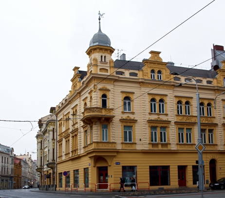 Nádražní ulice.