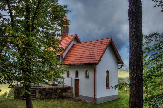 Mařenice – poutní kostel sv. Maří Magdalény a kaple na vrchu Kalvárie