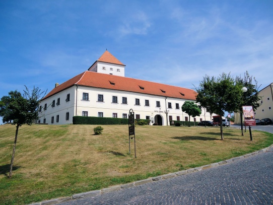 Čejkovice zámek
