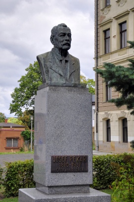 Pomník Josefa Pekaře - Turnov