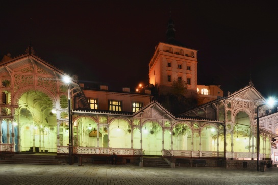 Karlovy Vary Tržní kolonáda v noci