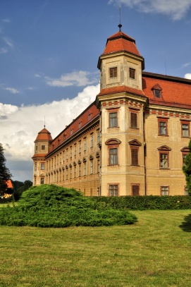 zámek Holešov