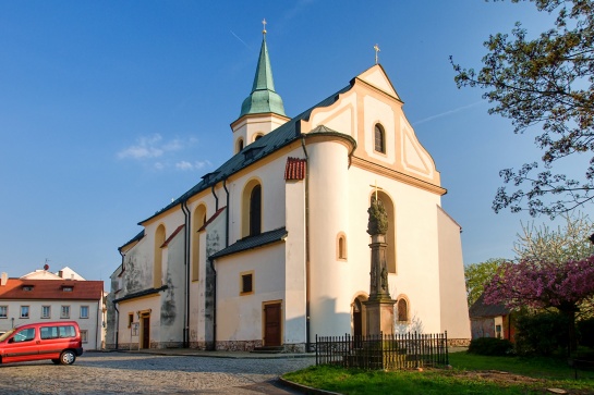 kostel sv. Michaela a Panny Marie Věrné