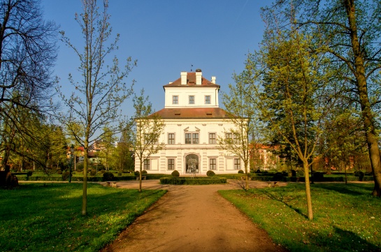 Letohrádek - Ostrov nad Ohří