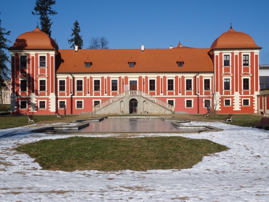 Ostrov nad Ohří zámek