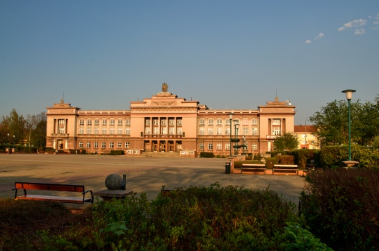 dům kultury  - Ostrov nad Ohří