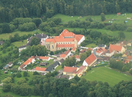 Zlatá Koruna klášter
