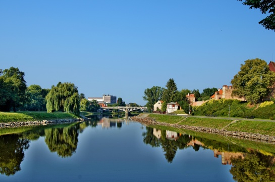 Nymburský silniční most přes Labe