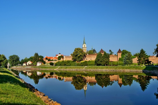 Nymburk, kostel sv. Jiljí a hradby