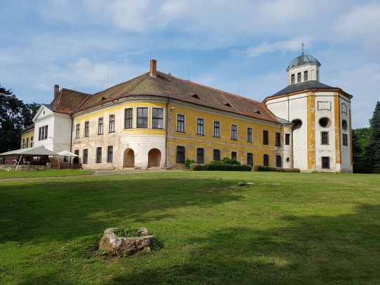 Choltice zámek