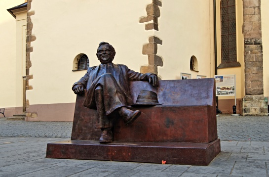 Náchod, socha Josefa Škvoreckého