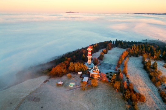 Kozákov (744 m n. m.)