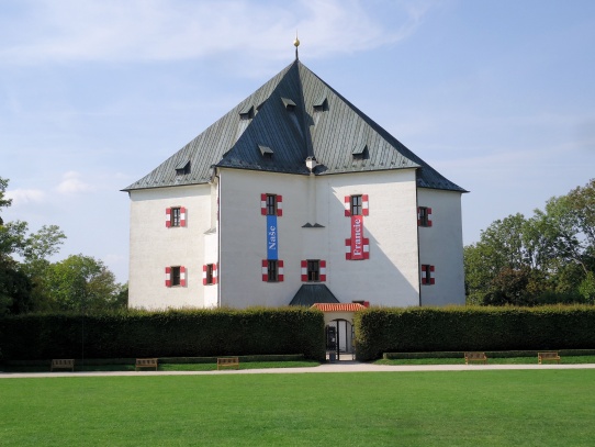 Letohrádek Hvězda