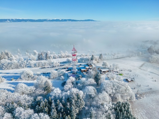 Kozákov (744 m n. m.)