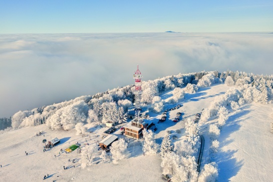 Kozákov (744 m n. m.)