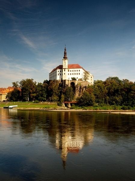 Děčínský zámek