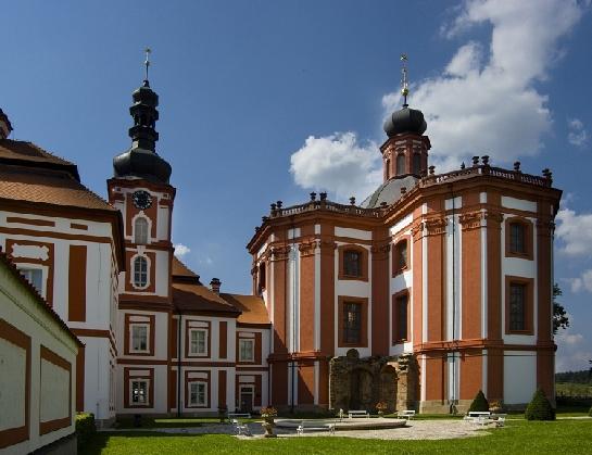 Mariánská Týnice-kostel a probošství