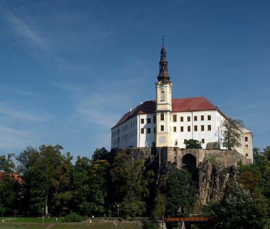 Děčínský zámek