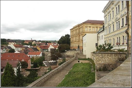 Máchovy schody z parkánů Jozé Rizala