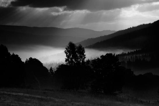 ranní mlha nad Smržovkou