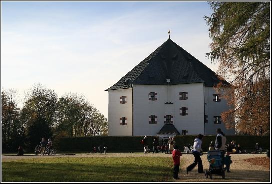 Letohrádek Hvězda